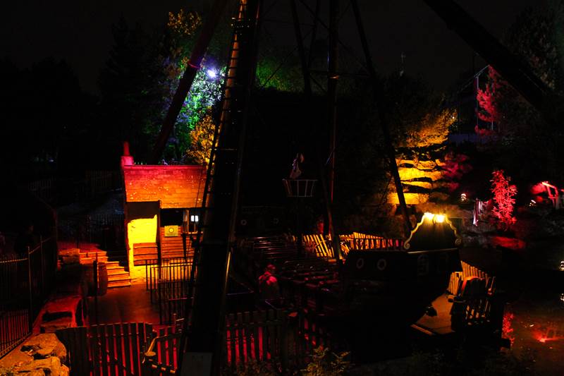 Black Buccaneer Nighttime 03 - Past Rides & Attractions